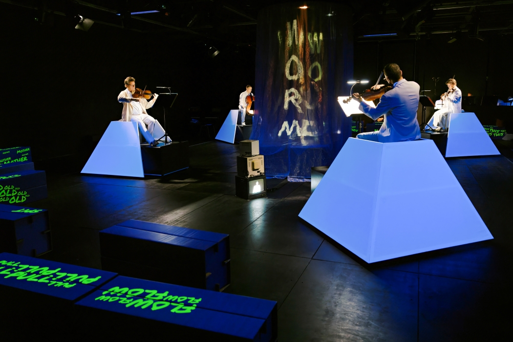 What are the words to us?, Luzerner Theater