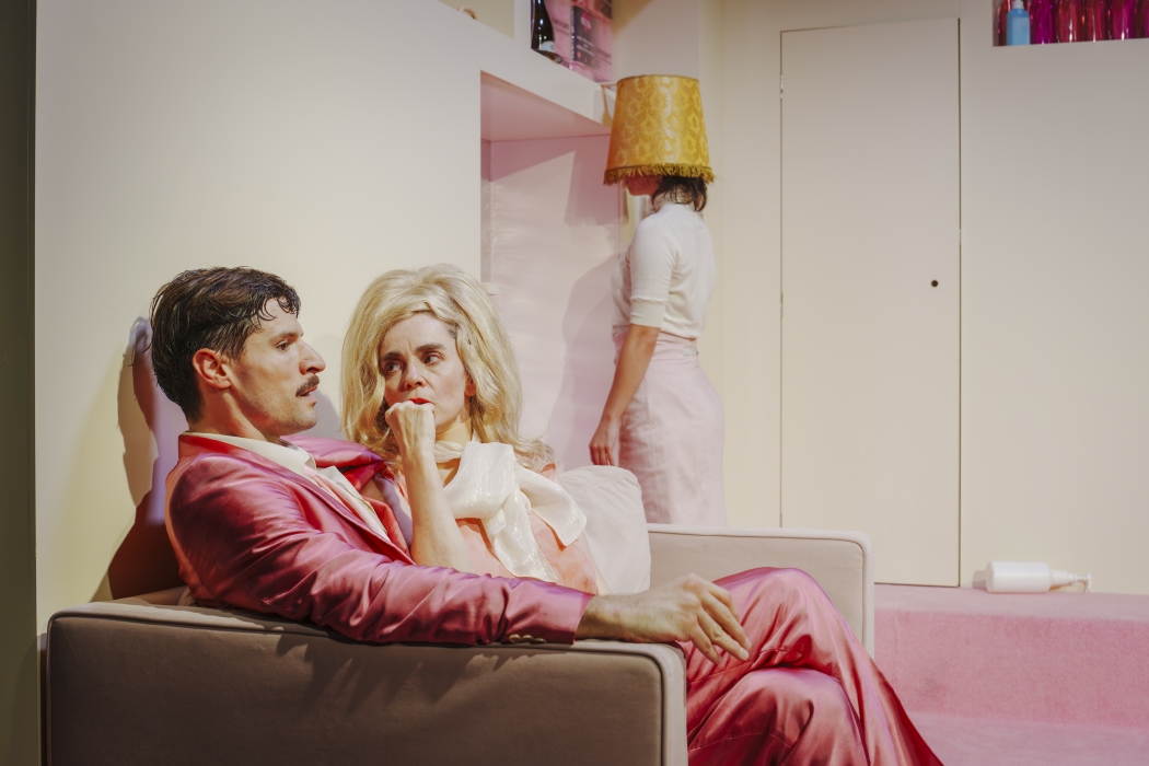 Biedermann und die Brandstifter, Luzerner Theater, Foto: Ingo Hoehn