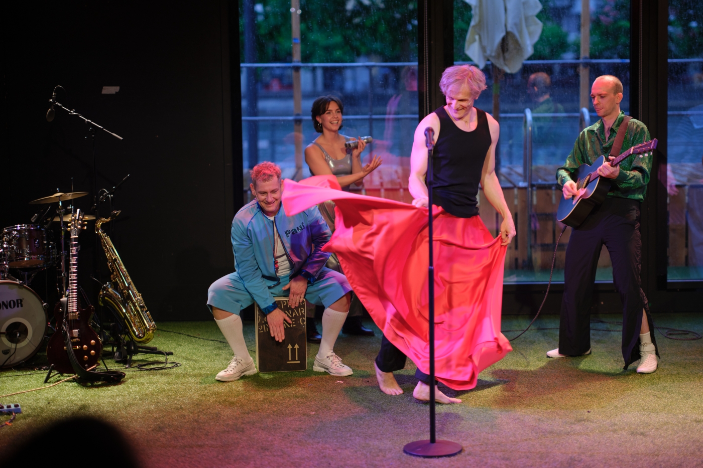 Luzerner Theater, «baden gehen 2», Foto: Emanuel Ammon