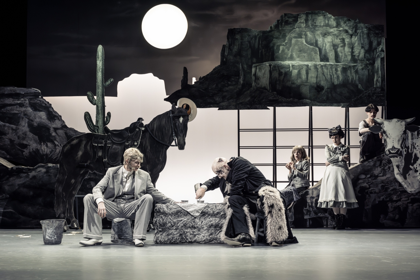 Luzerner Theater, «Der zerbrochne Krug», Foto: Tanja Dorendorf