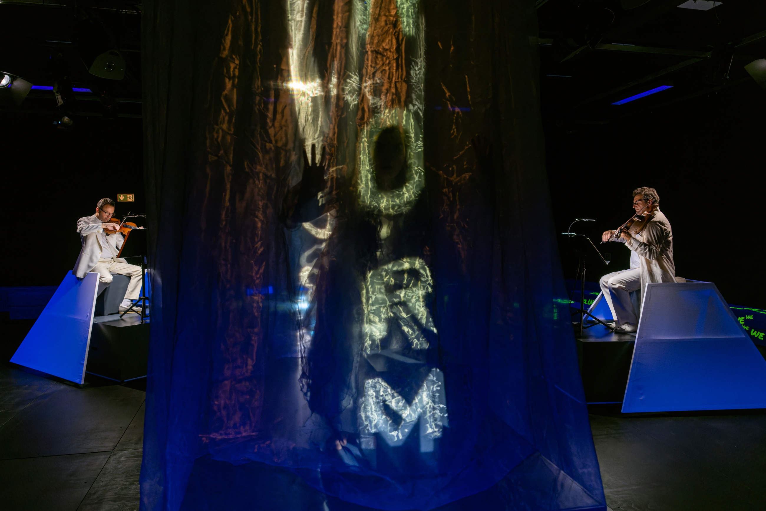 What are the words to us?, Luzerner Theater