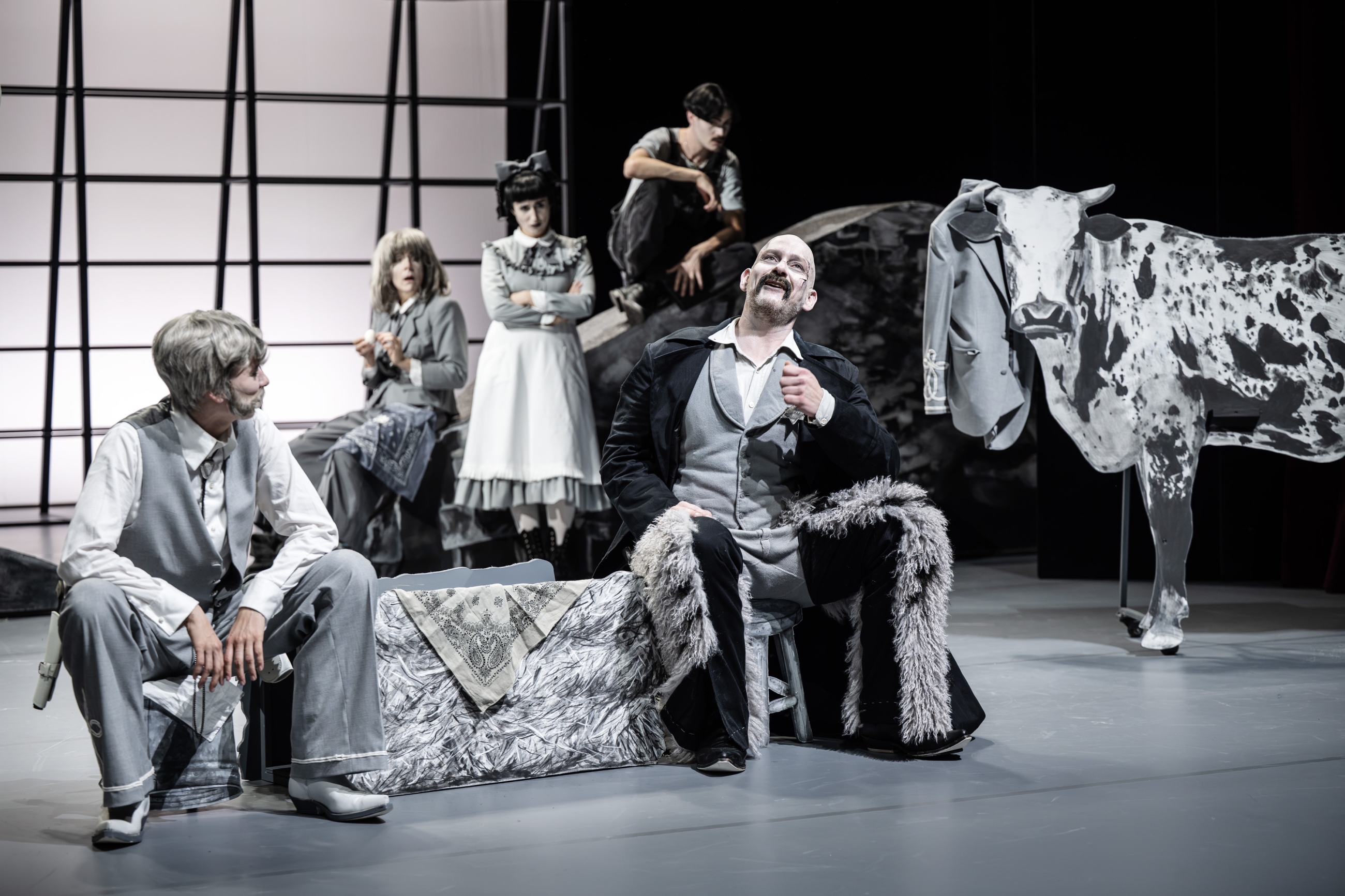 Luzerner Theater, «Der zerbrochne Krug», Foto: Tanja Dorendorf