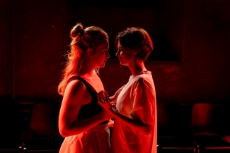 Swallow, Luzerner Theater, Foto: Ingo Hoehn