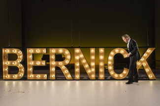 Stützen der Gesellschaft, Luzerner Theater, Foto: Ingo Hoehn