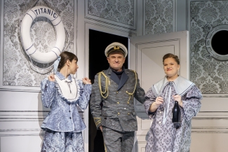 Luzerner Theater, Die Fledermaus, Elvira Margarian, Klaus Brömmelmeier, Eyrún Unnarsdóttir, Foto: Ingo Hoehn