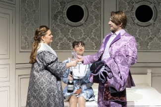 Luzerner Theater, Die Fledermaus, Eyrún Unnarsdóttir, Elvira Margarian, Robert Maszl, Foto: Ingo Hoehn