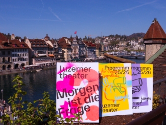 Spielzeitheft und Broschüre Junges Luzerner Theater 25/26