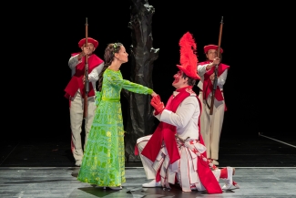 Luzerner Theater_L'elisir d'amore_Tania Lorenzo Castro_Artur Garbas_Foto_Ingo Hoehn