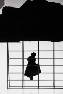 Luzerner Theater_Der_zerbrochne_Krug_Christian Baumbach_Foto_Tanja_Dorendorf